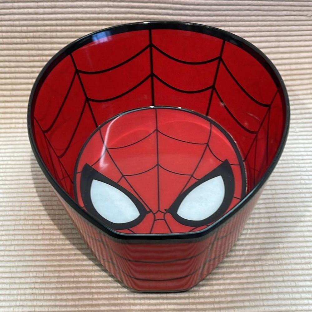 NWOT SPIDERMAN MELANINE BOWL